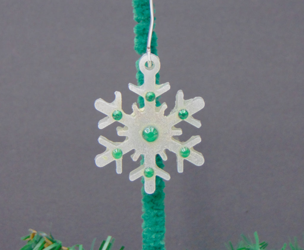 EO-23   White & Green Snowflake